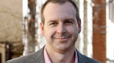 How to spot a property spruiker